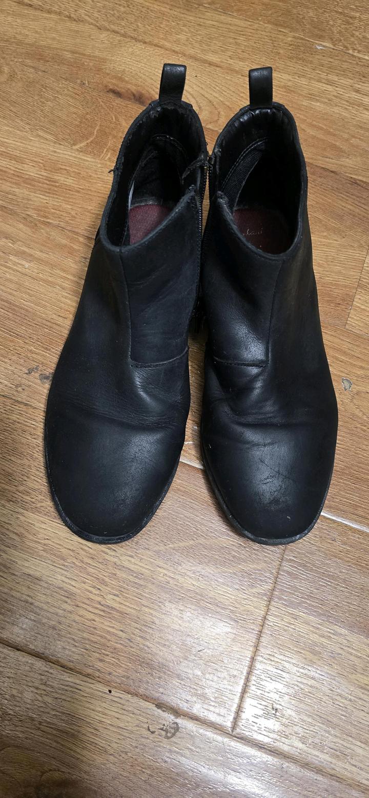Ботинки для девочек Clarks