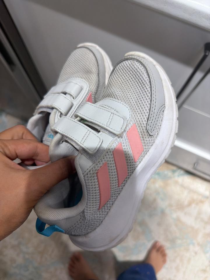 кроссовки adidas на липучках для девочки 28 размер