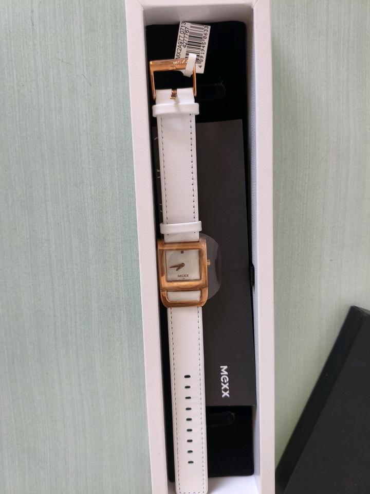 Новые часы от нидерландского бренда Mexx