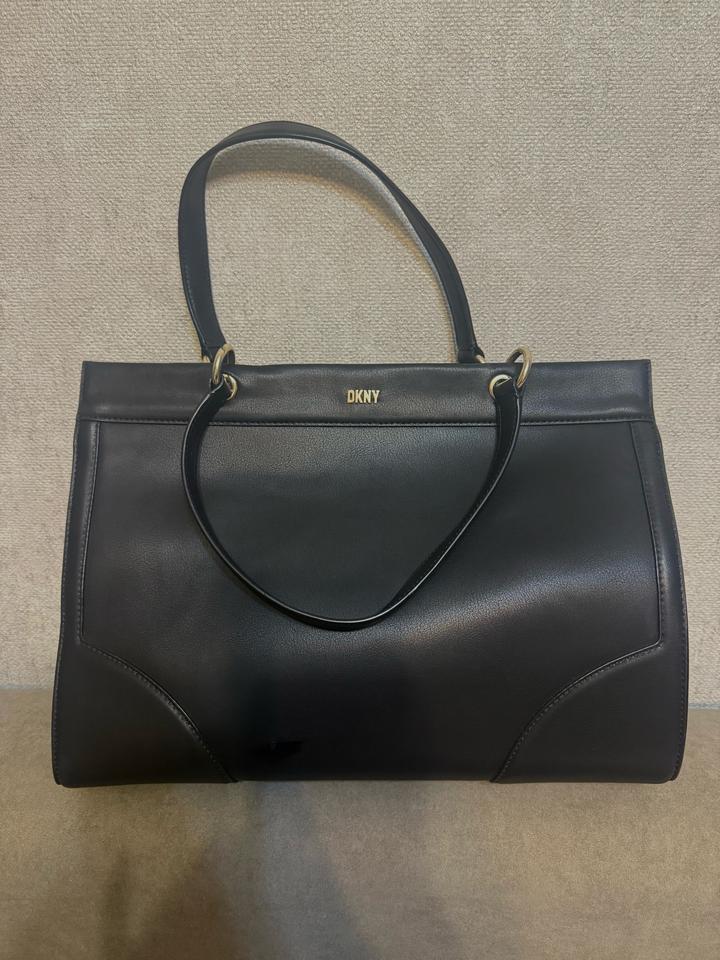 DKNY