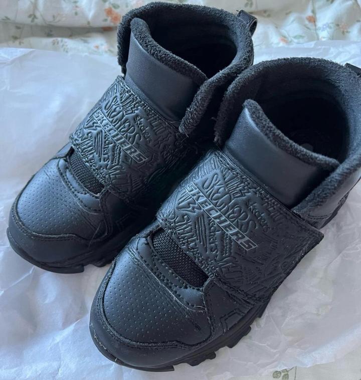 Skechers