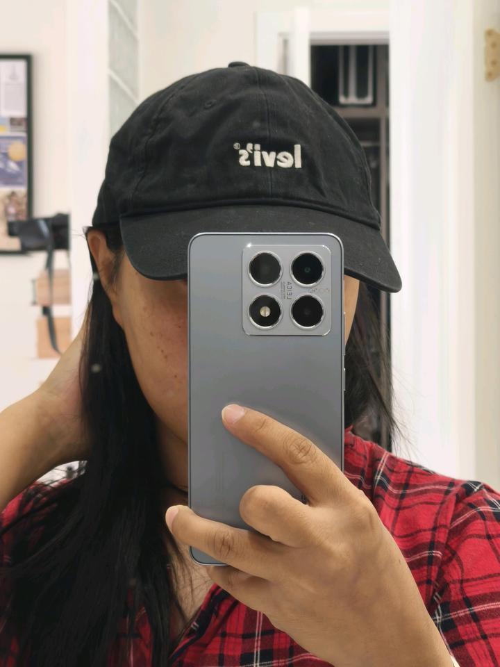 Levi's