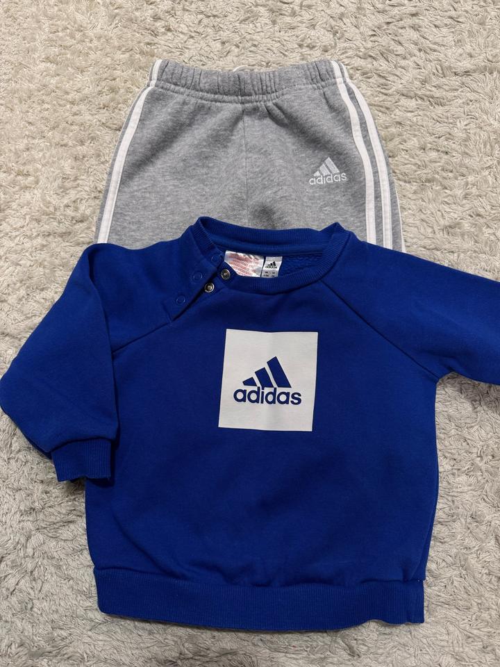 Спортивный костюм adidas