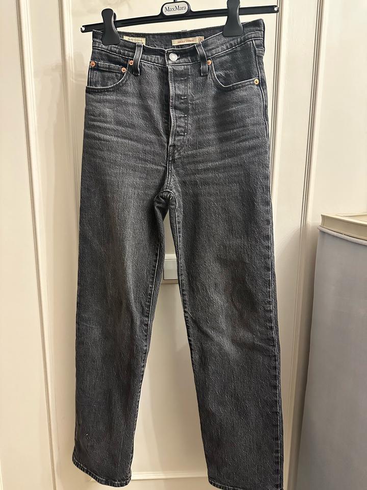 Levi's