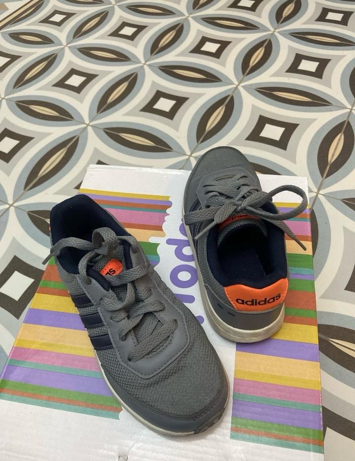 Кроссовки Adidas
