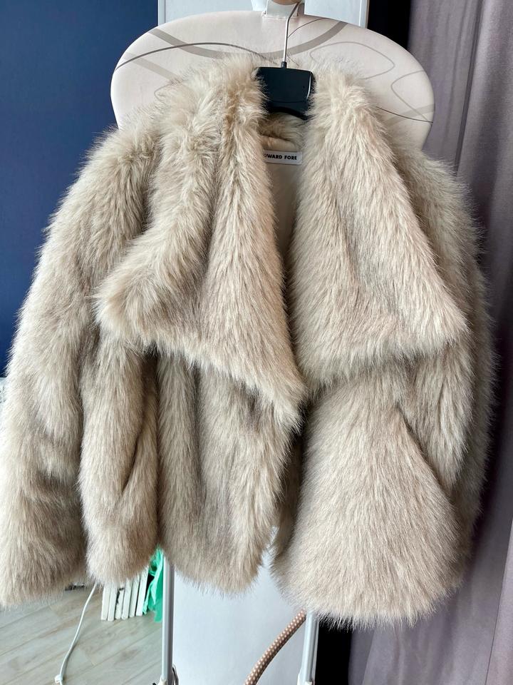 куртка из искусственного меха