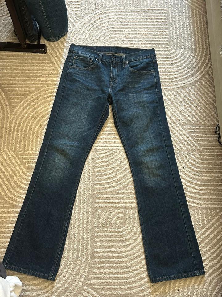 Levi's