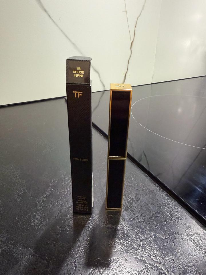 Помада Tom Ford Lip Stylo Matte 118 Rouge Infini