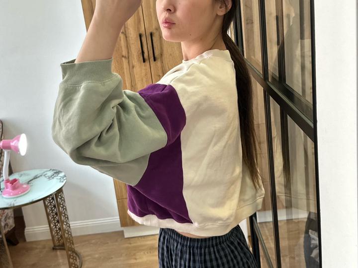 Pull & Bear свитшот не сильно короткий оверсайз разноцветный