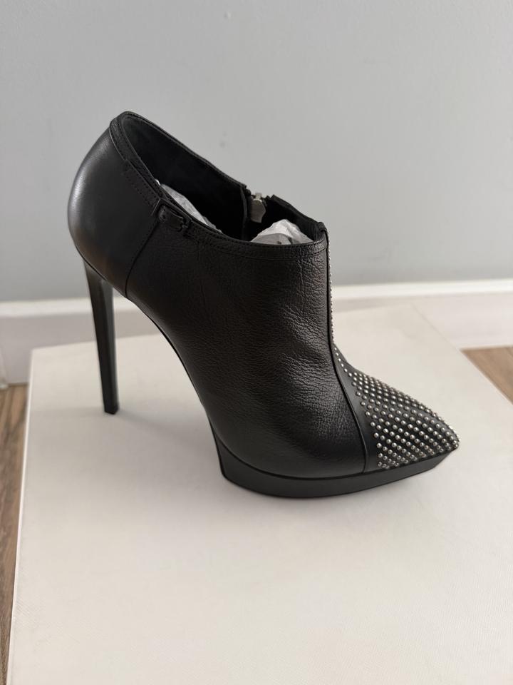Yves Saint Laurent
