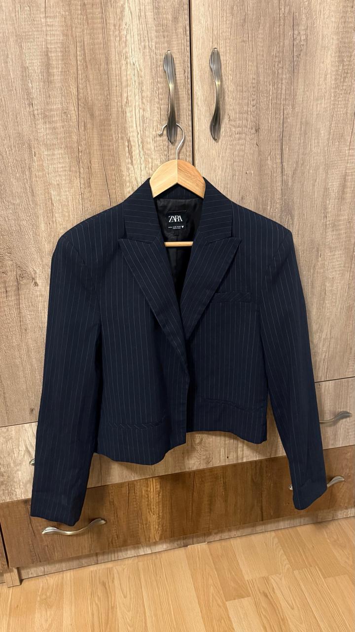 Укороченный пиджак ZARA в полоску