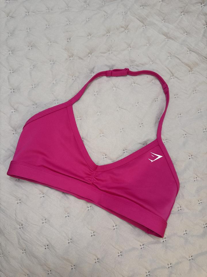 Спортивный топ Gymshark Light Support