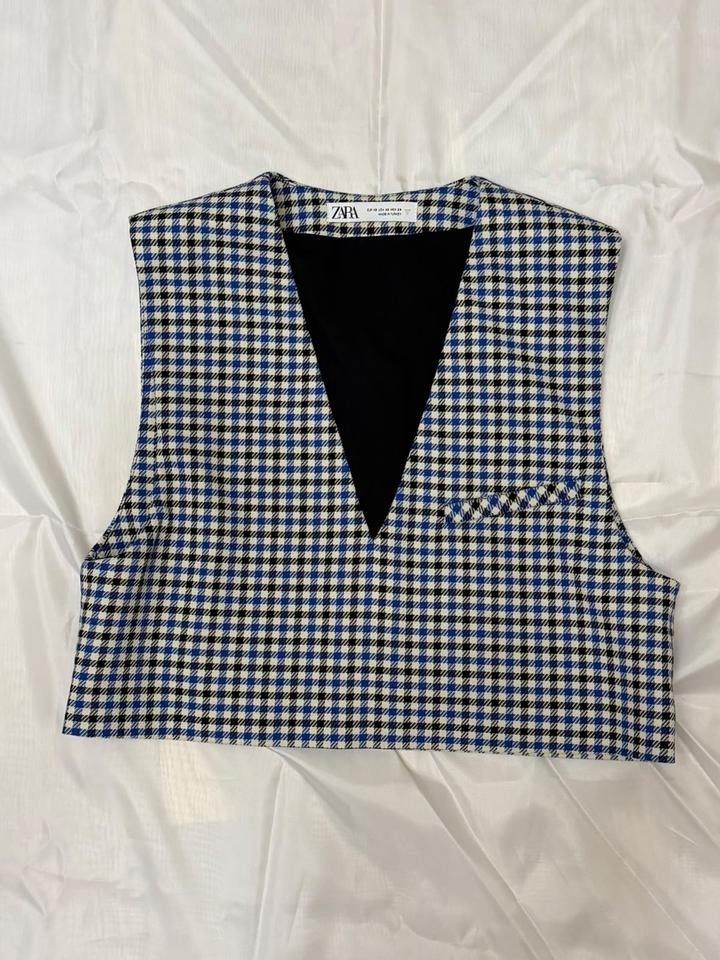 Жилетка от Zara