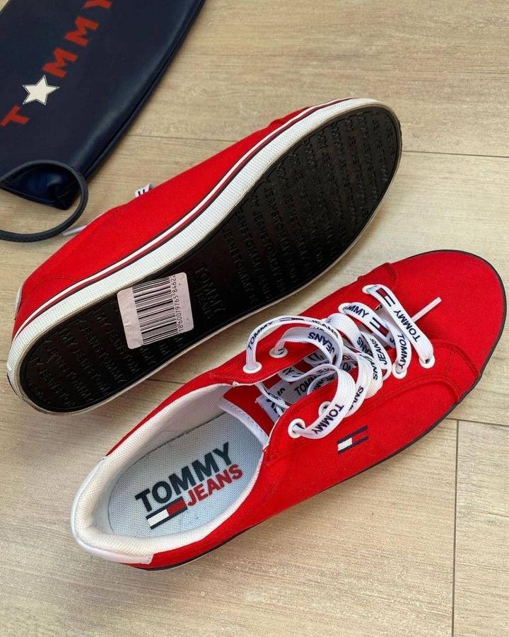 Tommy Hilfiger