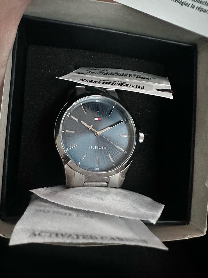 Часы Tommy Hilfiger
