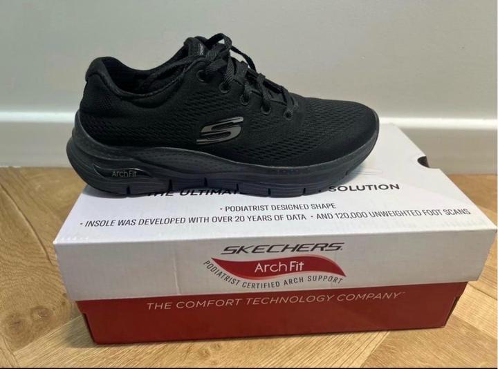 Skechers