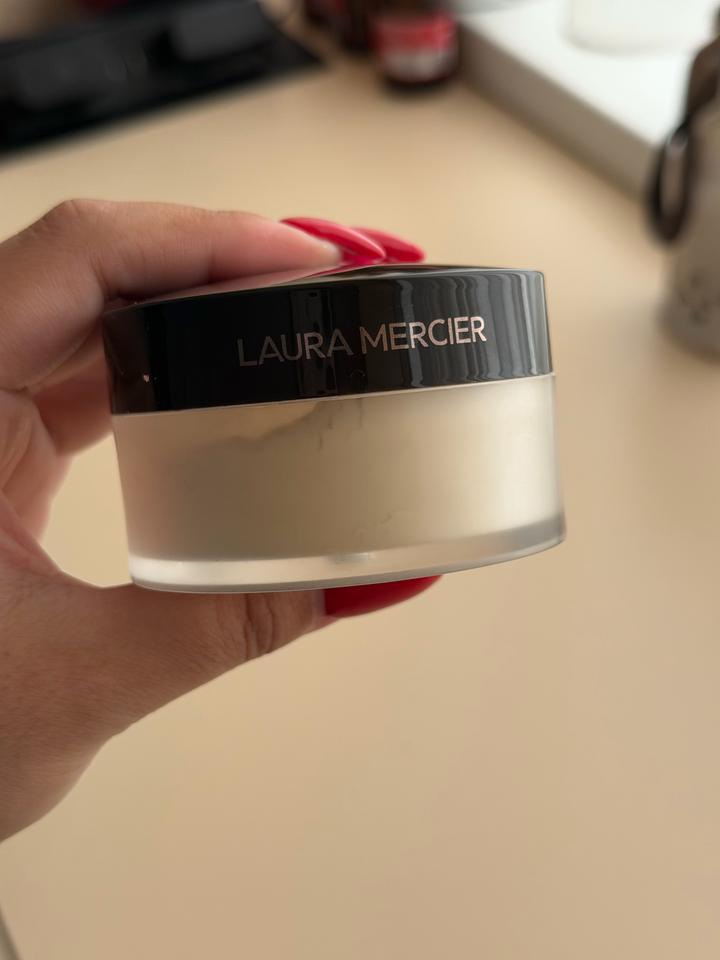 laura mercier