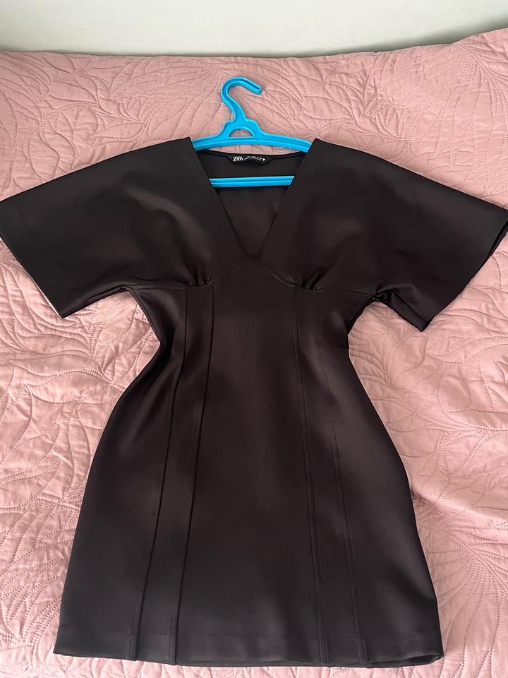 Черное платье Zara