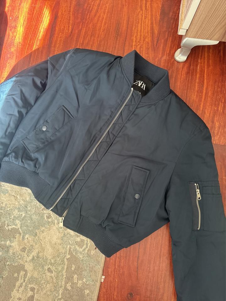 Женский бомбер ZARA