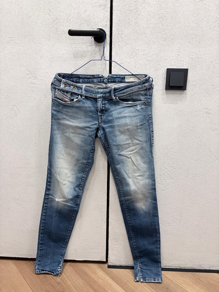 Джинсы Diesel