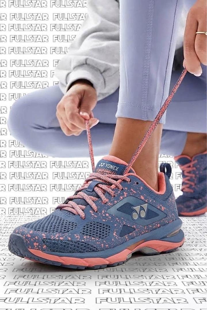 Yonex