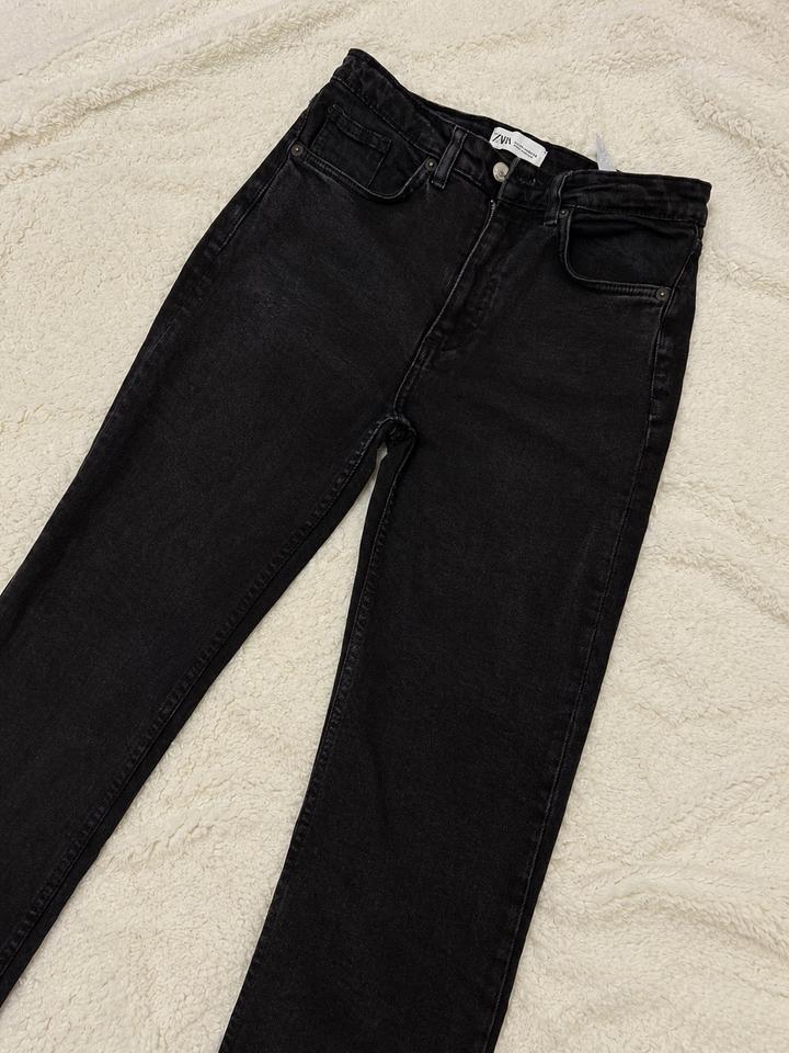 Черные джинсы Zara