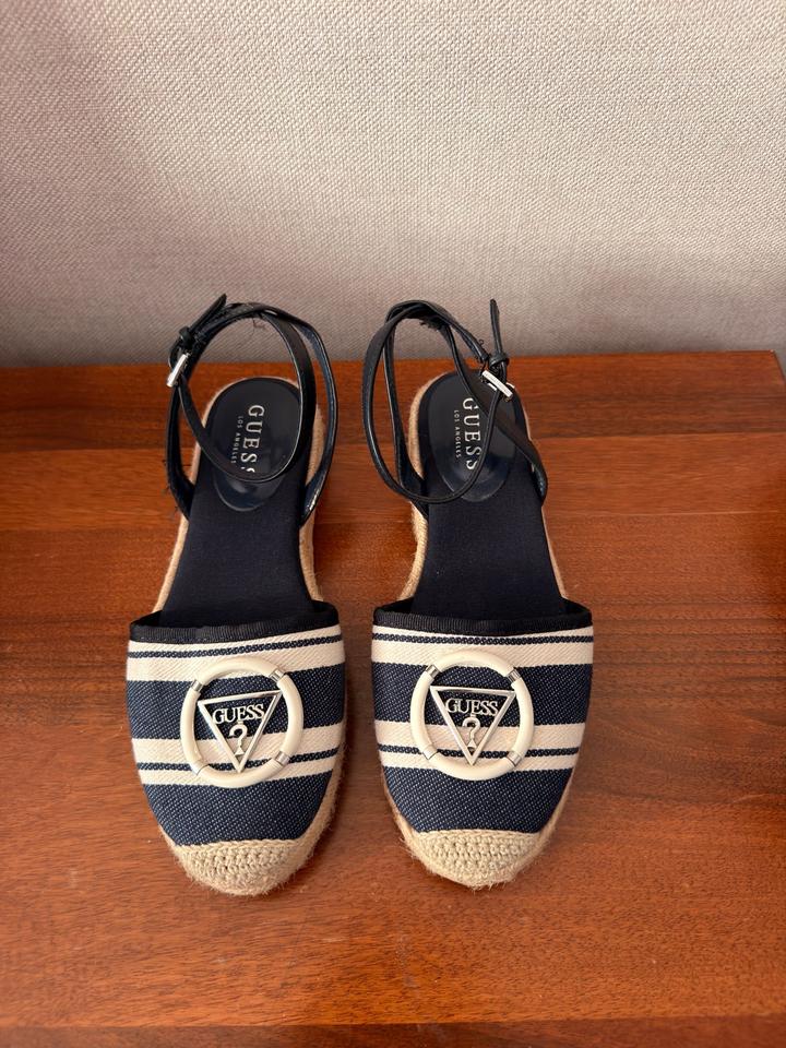 Эспадрильи Guess