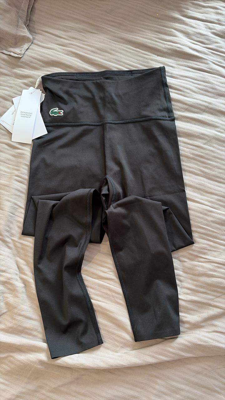 Спортивные леггинсы Lacoste