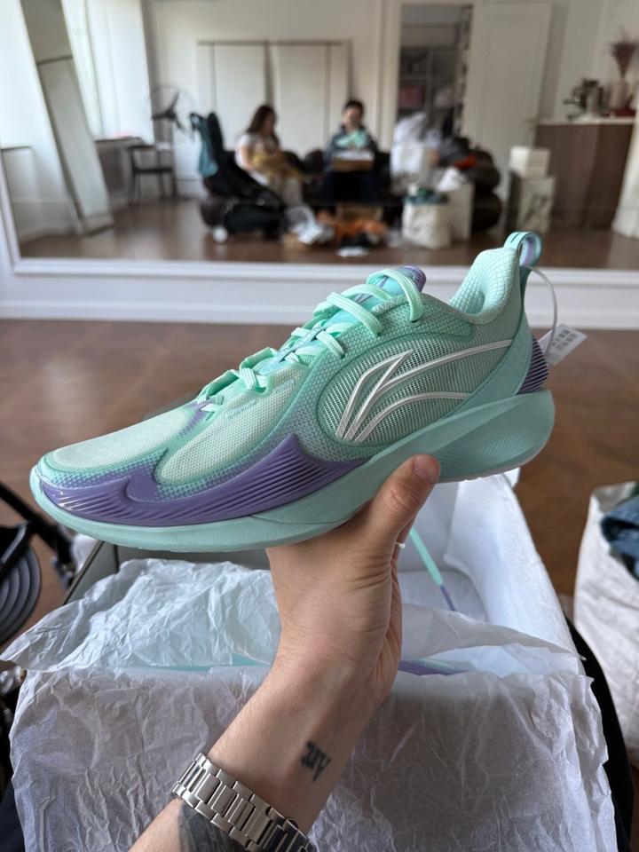 LI-NING