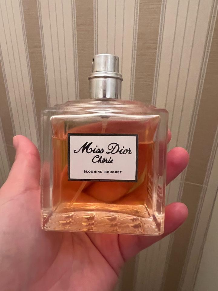 Парфюм Miss Dior