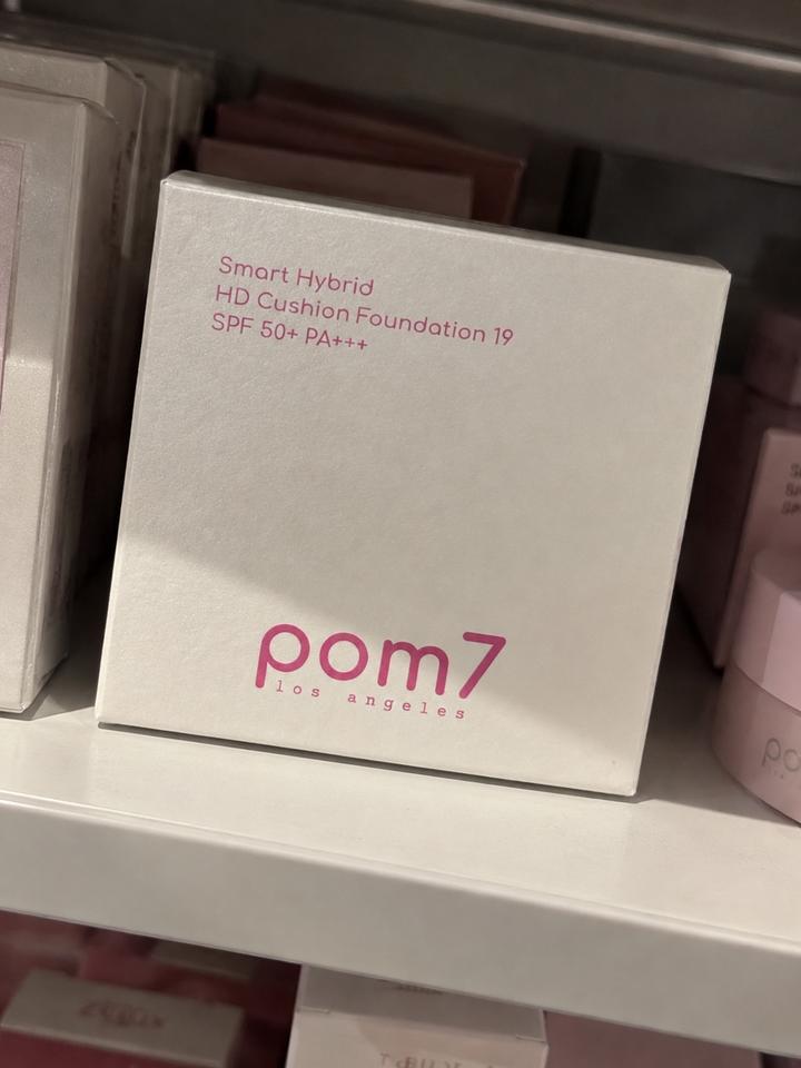 Кушон POM7 Smart Hybrid HD Cushion Foundation 19, SPF 50+ PA+++.