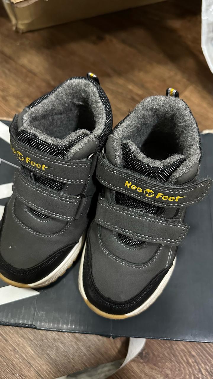 neo feet