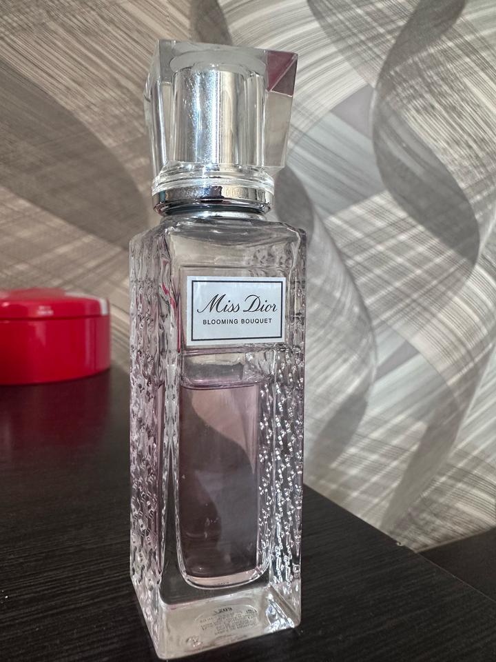 Парфюмерная вода Miss Dior Blooming Bouquet