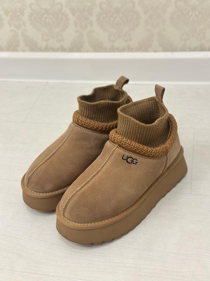 Женские ботинки угги UGG