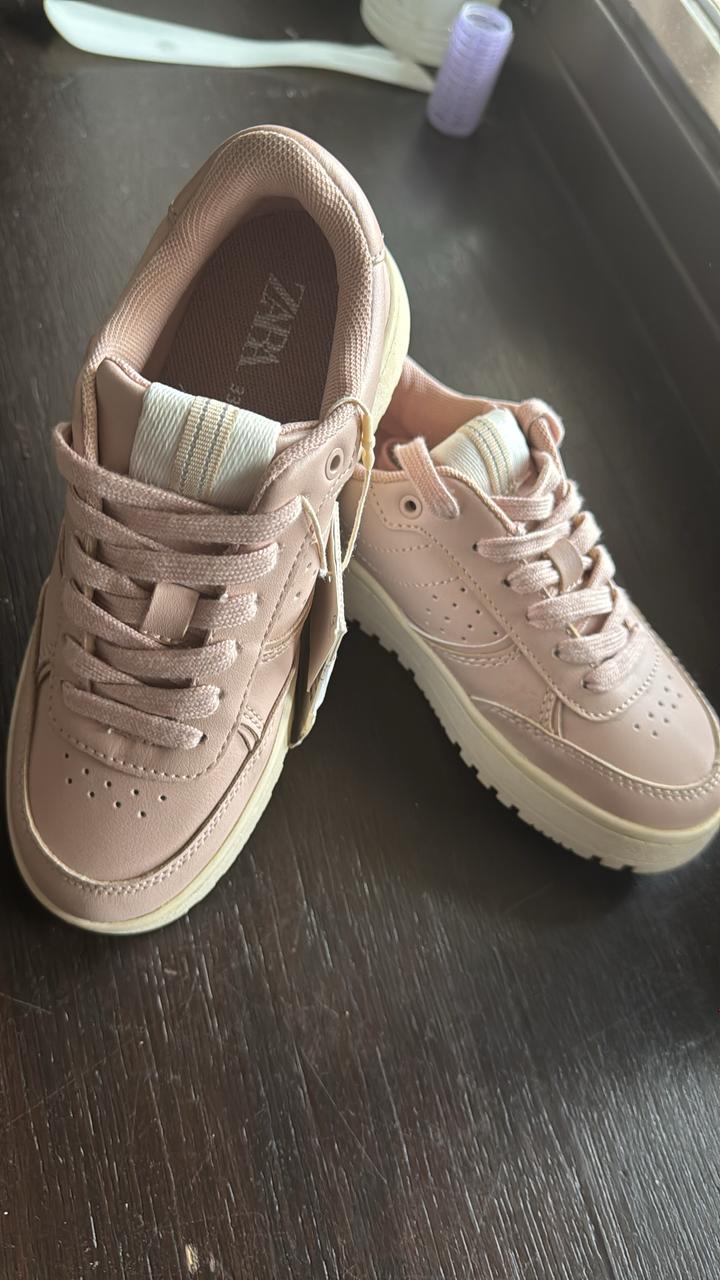 Кроссовки ZARA
