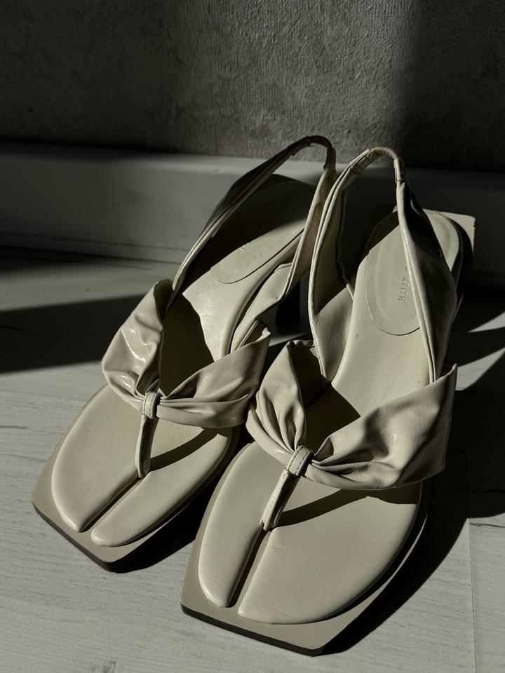 Charles & Keith