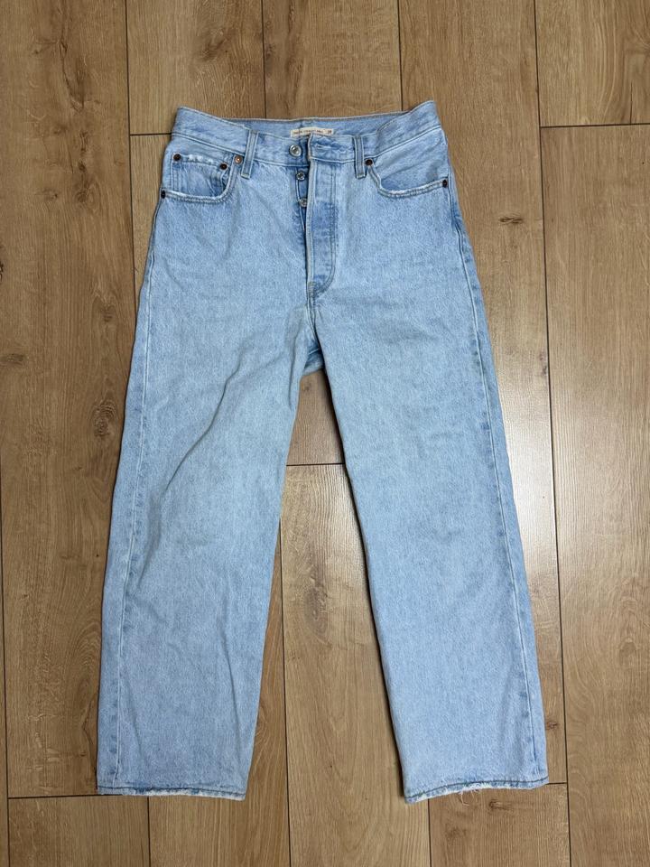 Женские джинсы Levi's