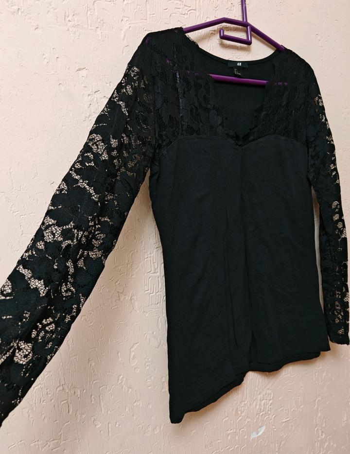 H&M Лонгслив с кружевным верхом