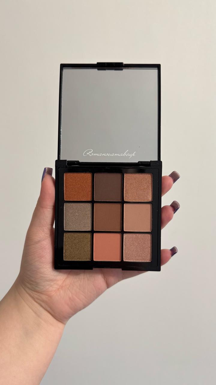 Палетка теней Romanovamakeup