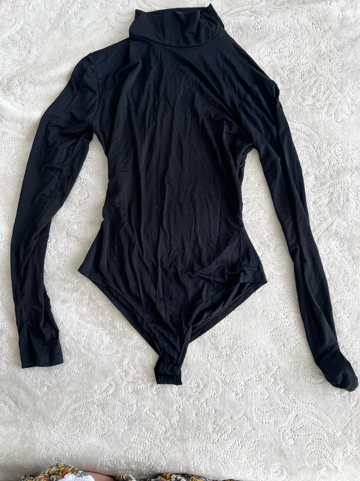 Боди Blacky с открытой спиной
