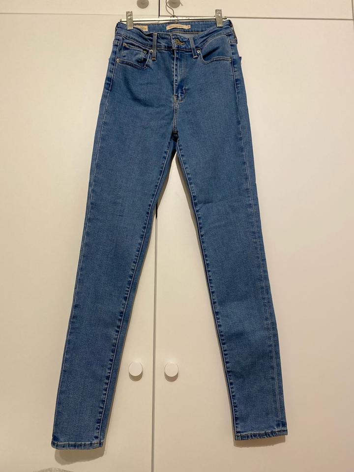 Levi's