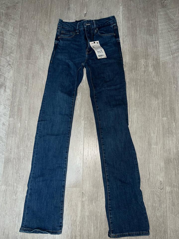Джинсы Zara The Contour Bootcut