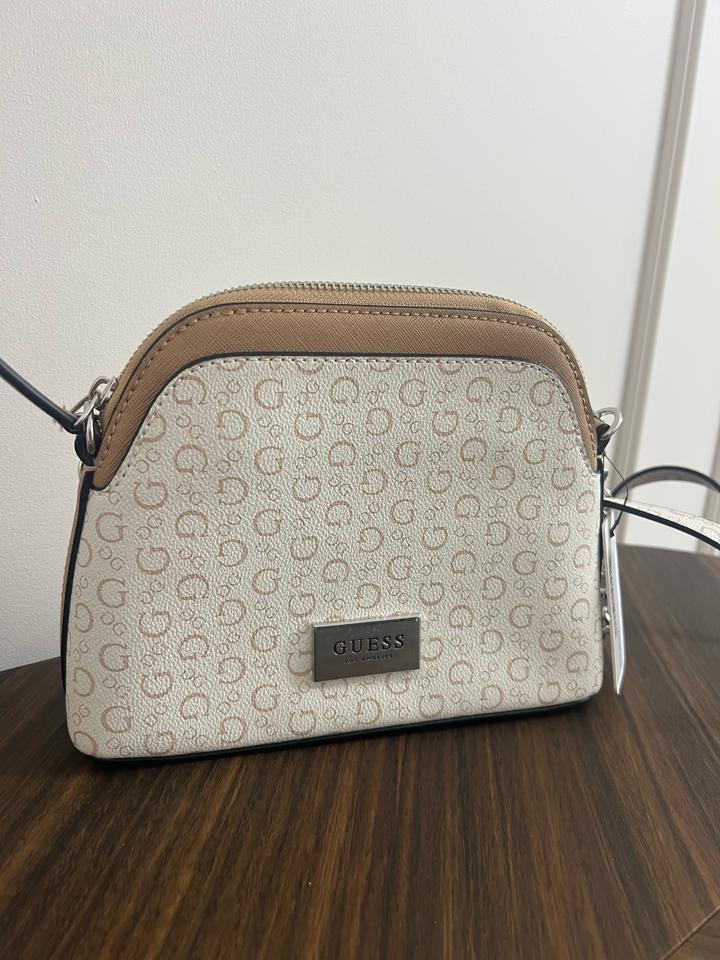 Сумка кроссбоди Guess