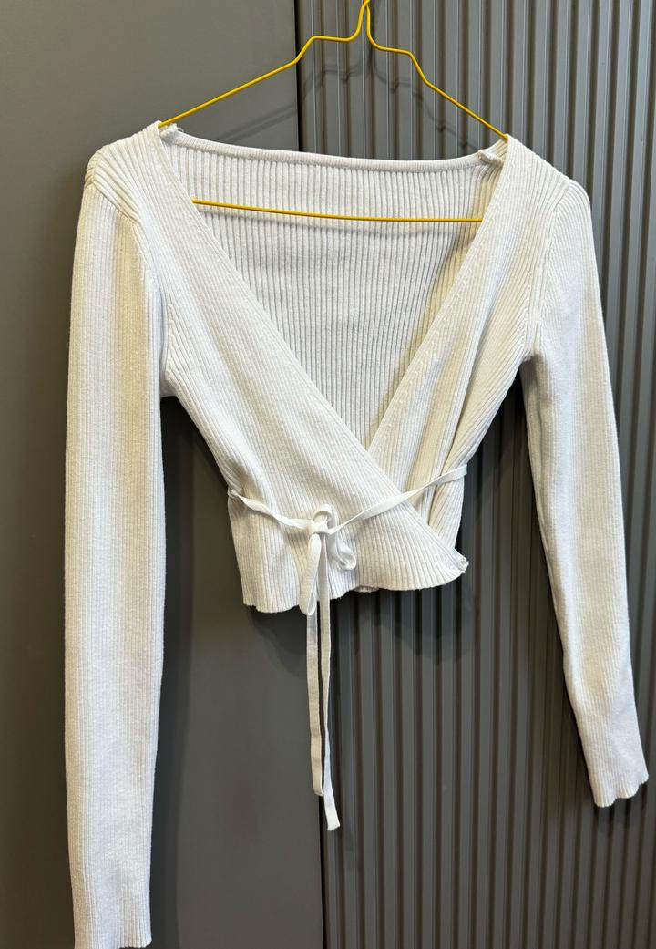 le boutique Топ свитер на запах в рубчик