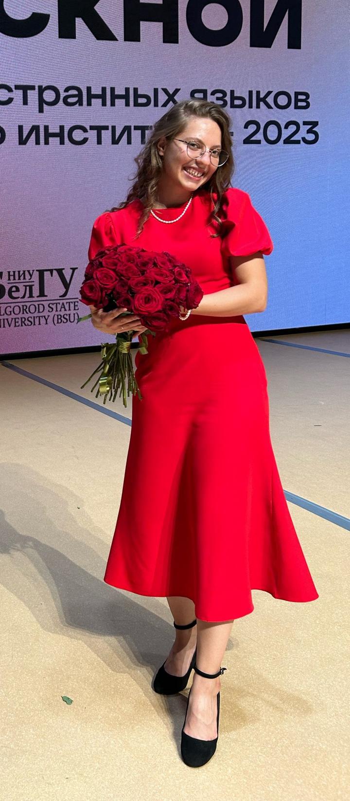 Miss brand Платье вечернее красное с пышными рукавами