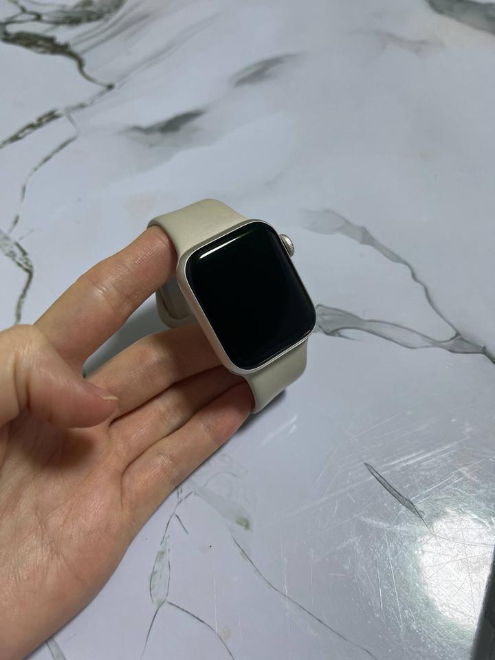 Смарт-часы Apple Watch SE 40mm