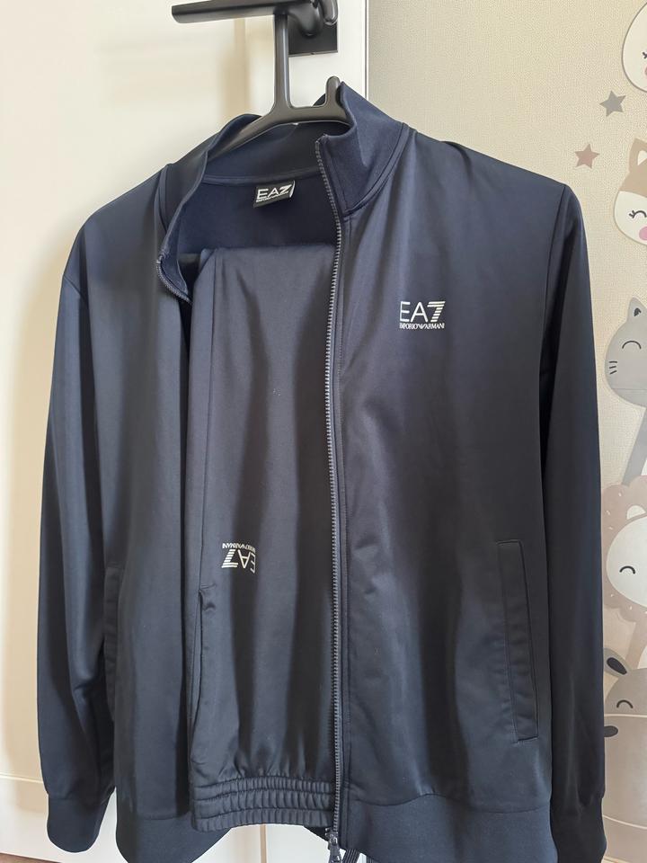 Спортивный костюм EA7 Emporio Armani