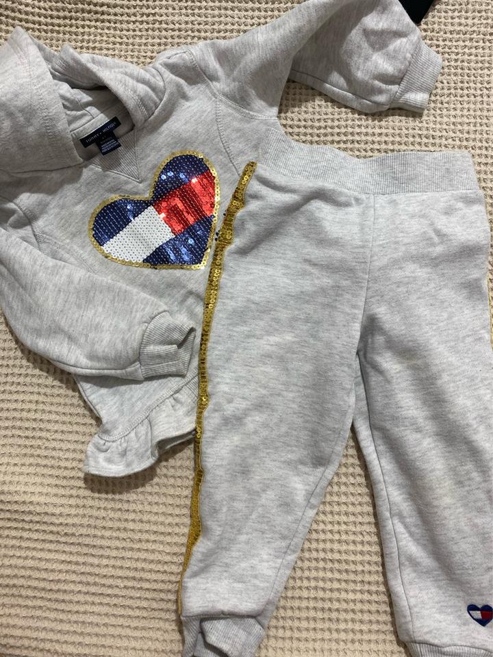 Спортивный костюм Tommy Hilfiger 2года