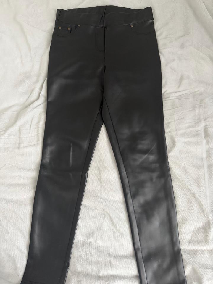Брюки из экокожи
