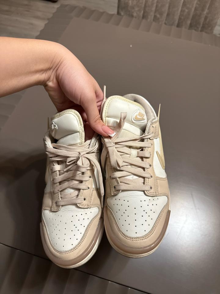 Кроссовки Nike